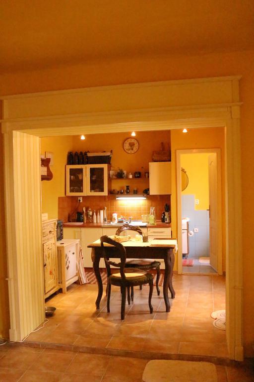 Apartman Na Zlatom Dvore Banská Štiavnica Zimmer foto
